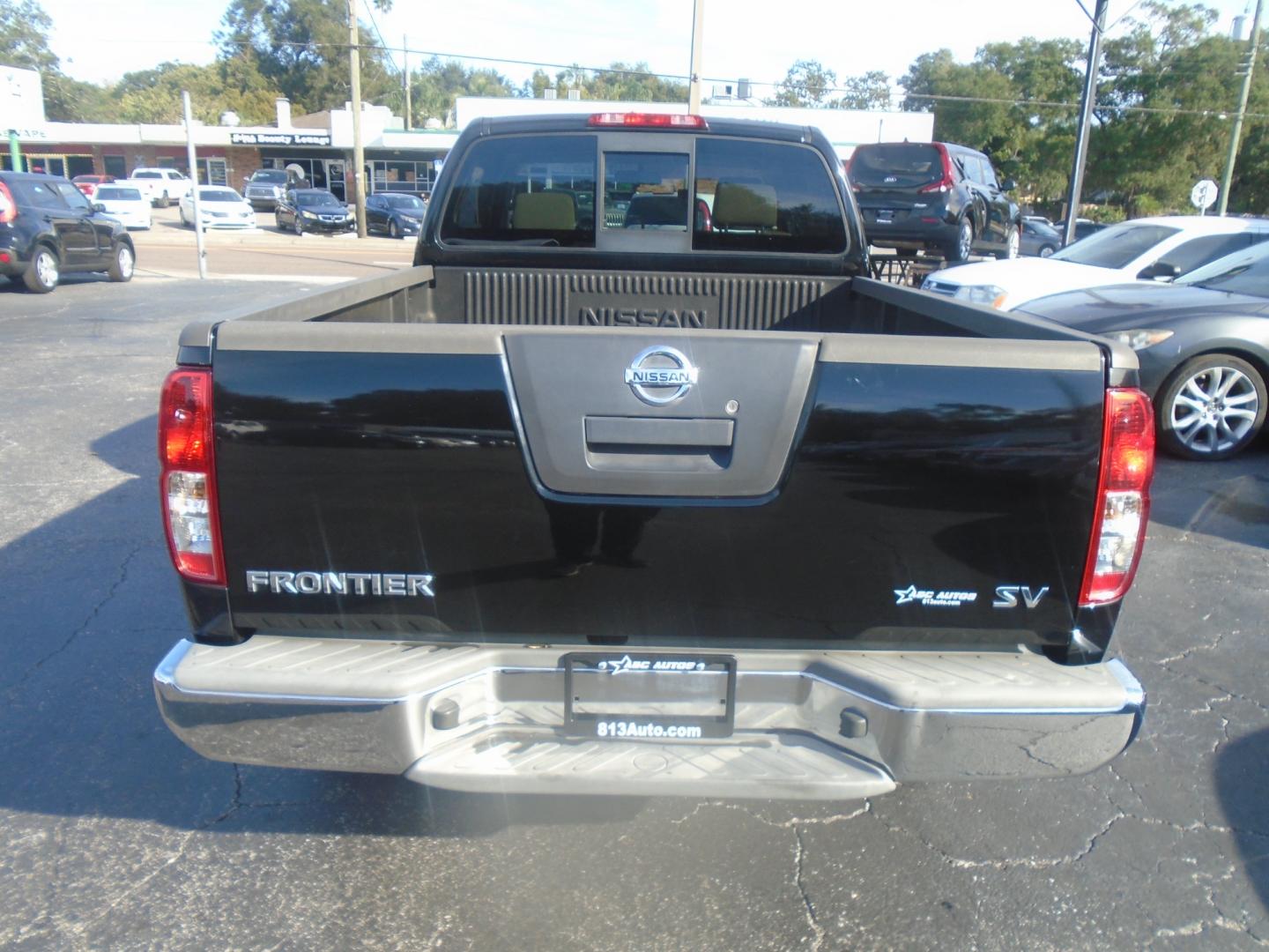 2011 Nissan Frontier SV I4 King Cab 2WD (1N6BD0CT2BC) with an 2.5L L4 DOHC 16V engine, 5-Speed Automatic transmission, located at 6112 N Florida Avenue, Tampa, FL, 33604, (888) 521-5131, 27.954929, -82.459534 - Photo#4